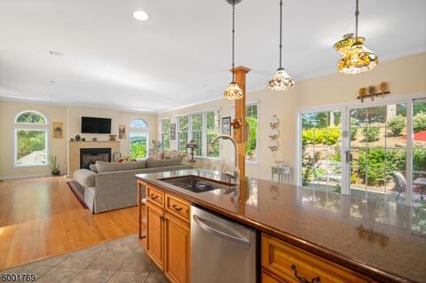 5 Overhill Rd, Wayne, NJ 07470 photo 2
