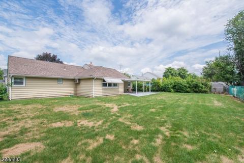 4 Stuart Ln, Wayne, NJ 07470 photo 21