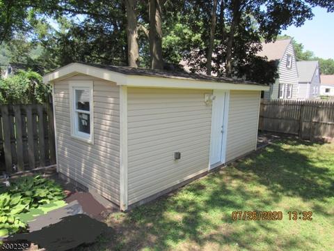 79 Glen Ct, North Plainfield, NJ 07063 photo 22
