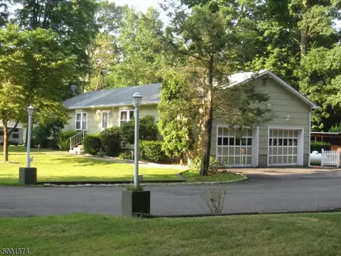 9 Maple Rd, Byram Twp, NJ 07821 photo 1