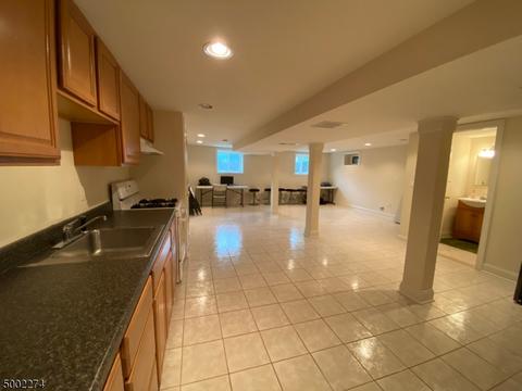7 Blake Dr, Clark, NJ 07066 photo 22