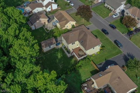 7 Blake Dr, Clark, NJ 07066 photo 4