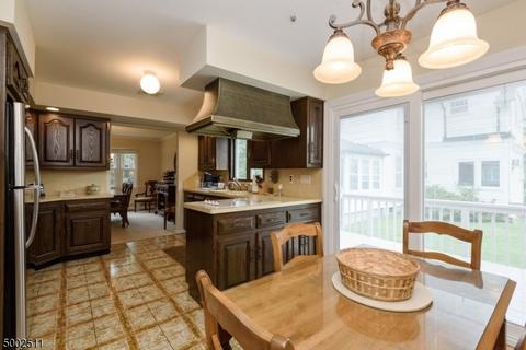 4 Maple Pl, Nutley, NJ 07110 photo 12