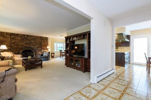 4 Maple Pl, Nutley, NJ 07110 photo 6