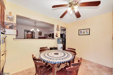 261 Andover Dr, Wayne, NJ 07470 photo 12