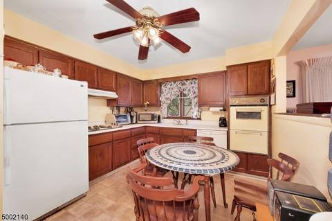 261 Andover Dr, Wayne, NJ 07470 photo 11