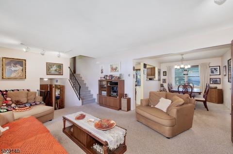 261 Andover Dr, Wayne, NJ 07470 photo 7