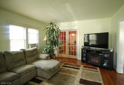 171 Berdan Pl, Hackensack, NJ 07601 photo 5