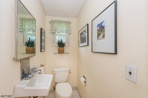 28 Forest Ave, Nutley, NJ 07110 photo 10