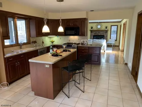 18 Pheasant Run, Kinnelon, NJ 07405 photo 4