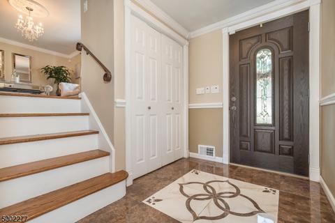 5 Normandy Dr, Wayne, NJ 07470 photo 4