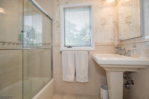 5 Normandy Dr, Wayne, NJ 07470 photo 12
