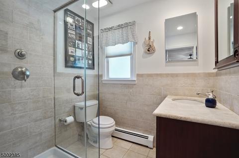 18 Kuiken Ct, Wayne, NJ 07470 photo 11