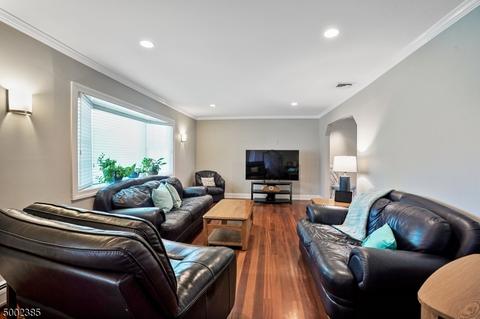 18 Kuiken Ct, Wayne, NJ 07470 photo 3
