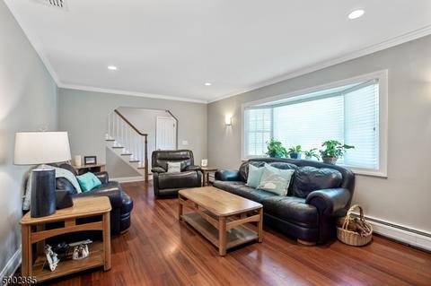 18 Kuiken Ct, Wayne, NJ 07470 photo 2