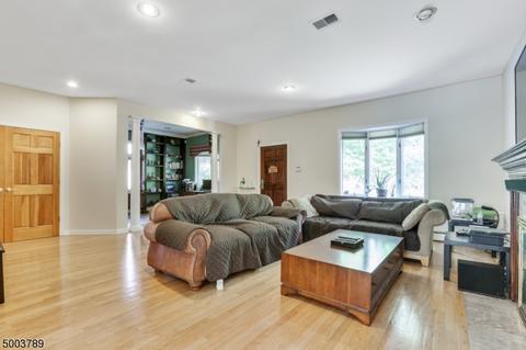 836 Mountain Ave, Springfield, NJ 07081 photo 3
