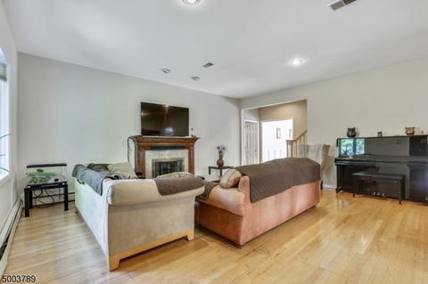 836 Mountain Ave, Springfield, NJ 07081 photo 2