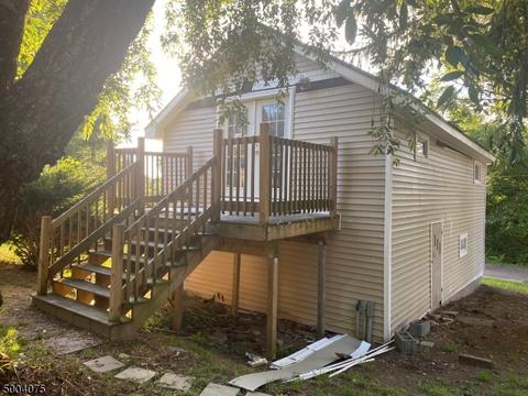 11 John St, Hampton, NJ 08827 photo 4