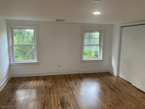 11 John St, Hampton, NJ 08827 photo 17