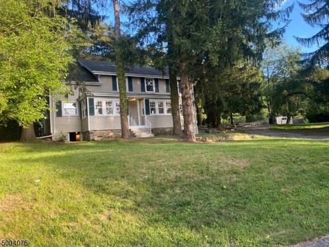 11 John St, Hampton, NJ 08827 photo 2