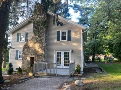 11 John St, Hampton, NJ 08827 photo 3