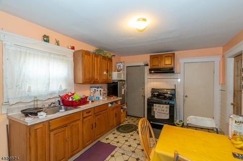 101 Randolph Rd, Plainfield, NJ 07060 photo 5