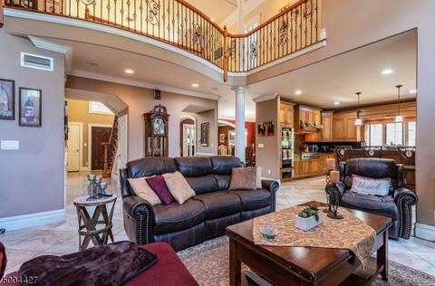 13 Clauss Ave, Paramus, NJ 07652 photo 9