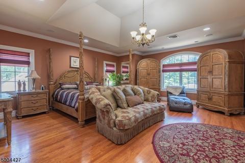 13 Clauss Ave, Paramus, NJ 07652 photo 12