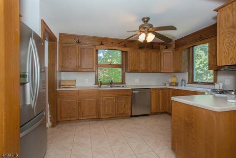 847 Ratzer Rd, Wayne, NJ 07470 photo 6