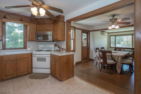 847 Ratzer Rd, Wayne, NJ 07470 photo 8