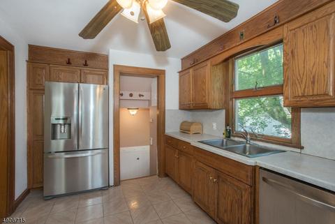 847 Ratzer Rd, Wayne, NJ 07470 photo 7