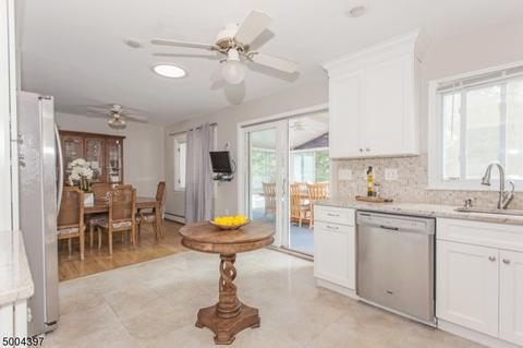 28 Hershey Rd, Wayne, NJ 07470 photo 5