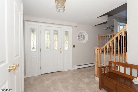 28 Hershey Rd, Wayne, NJ 07470 photo 2