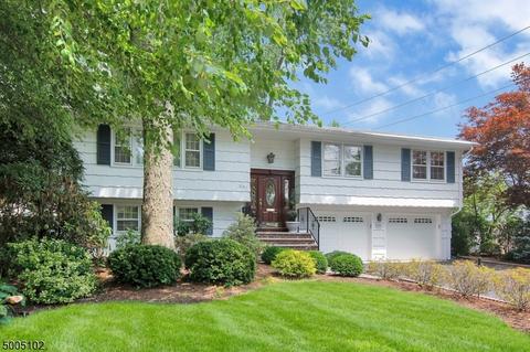 337 Mckinley Blvd, Paramus, NJ 07652 photo 1