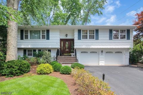 337 Mckinley Blvd, Paramus, NJ 07652 photo 2