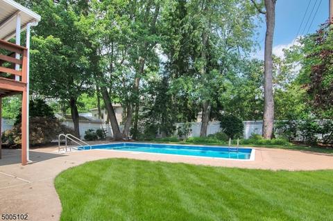 337 Mckinley Blvd, Paramus, NJ 07652 photo 21
