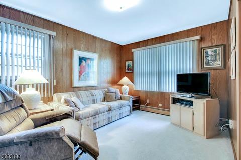 337 Mckinley Blvd, Paramus, NJ 07652 photo 13