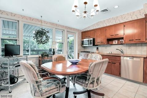 337 Mckinley Blvd, Paramus, NJ 07652 photo 8