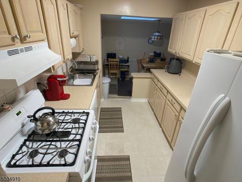 45 Glen Ct, North Plainfield, NJ 07063 photo 7