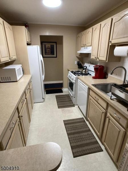 45 Glen Ct, North Plainfield, NJ 07063 photo 8