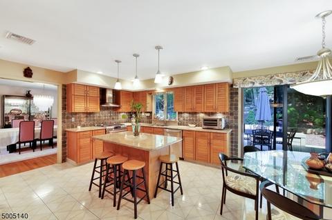 24 Kiwanis Dr, Wayne, NJ 07470 photo 13