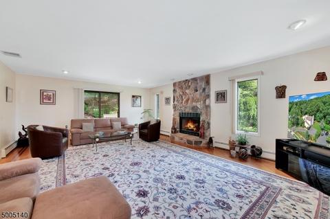 24 Kiwanis Dr, Wayne, NJ 07470 photo 15