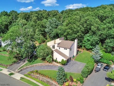 24 Kiwanis Dr, Wayne, NJ 07470 photo 1