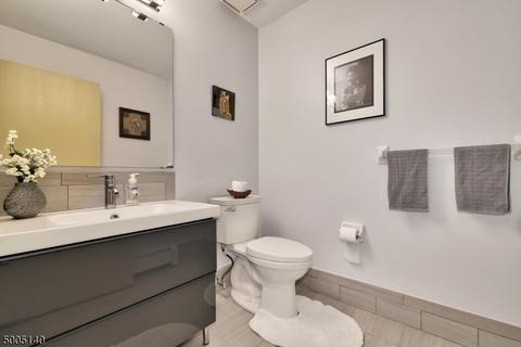 24 Kiwanis Dr, Wayne, NJ 07470 photo 17