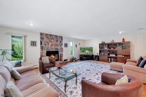 24 Kiwanis Dr, Wayne, NJ 07470 photo 16