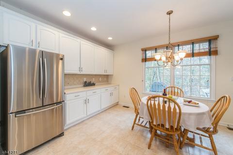 11 Spring Hill Cir, Wayne, NJ 07470 photo 9