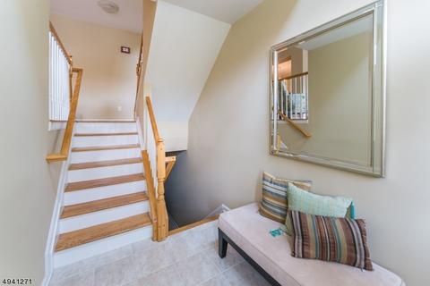 11 Spring Hill Cir, Wayne, NJ 07470 photo 2