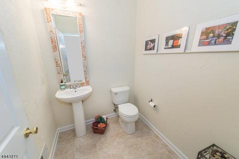 11 Spring Hill Cir, Wayne, NJ 07470 photo 10