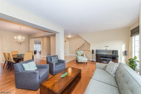 11 Spring Hill Cir, Wayne, NJ 07470 photo 3