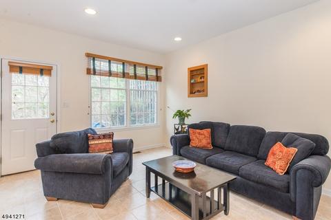 11 Spring Hill Cir, Wayne, NJ 07470 photo 13
